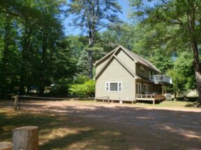 Accommodations, Oliver Lodge